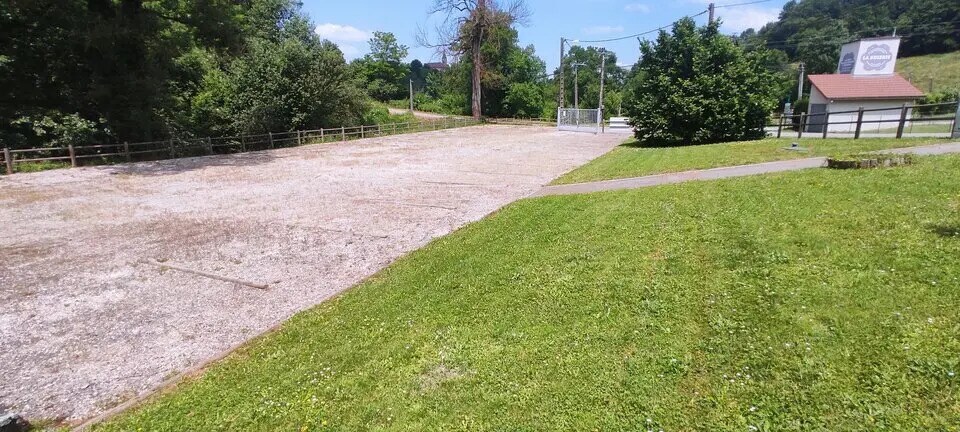 Bureau dans Succieu à vendre - Plan de site – Image 2 sur 8