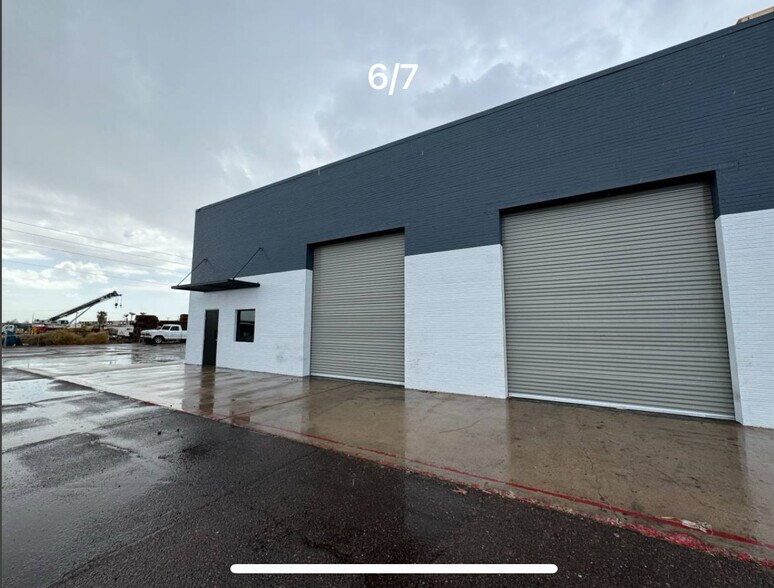 4225 W Indian School Rd, Phoenix, AZ à louer - Photo de l’immeuble – Image 2 sur 17
