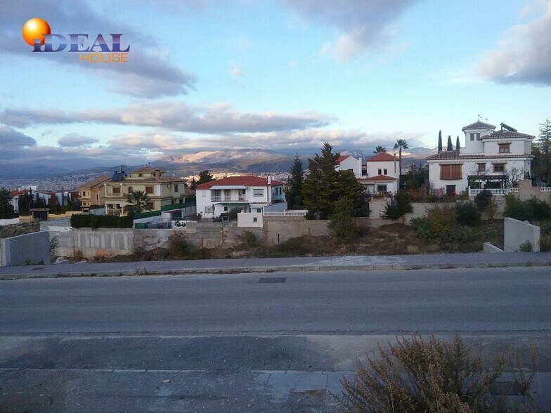 Terrain dans La Zubia, Granada à vendre - Photo de l’immeuble – Image 2 sur 10