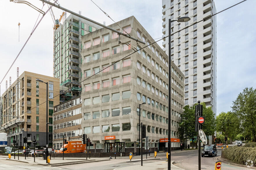 22 Addiscombe Rd, Croydon à louer - Photo de l’immeuble – Image 3 sur 4