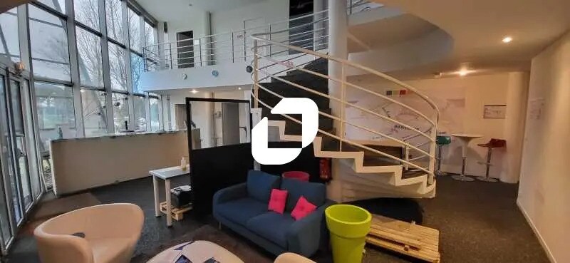 Bureau dans Mérignac à louer - Photo de l’immeuble – Image 2 sur 10