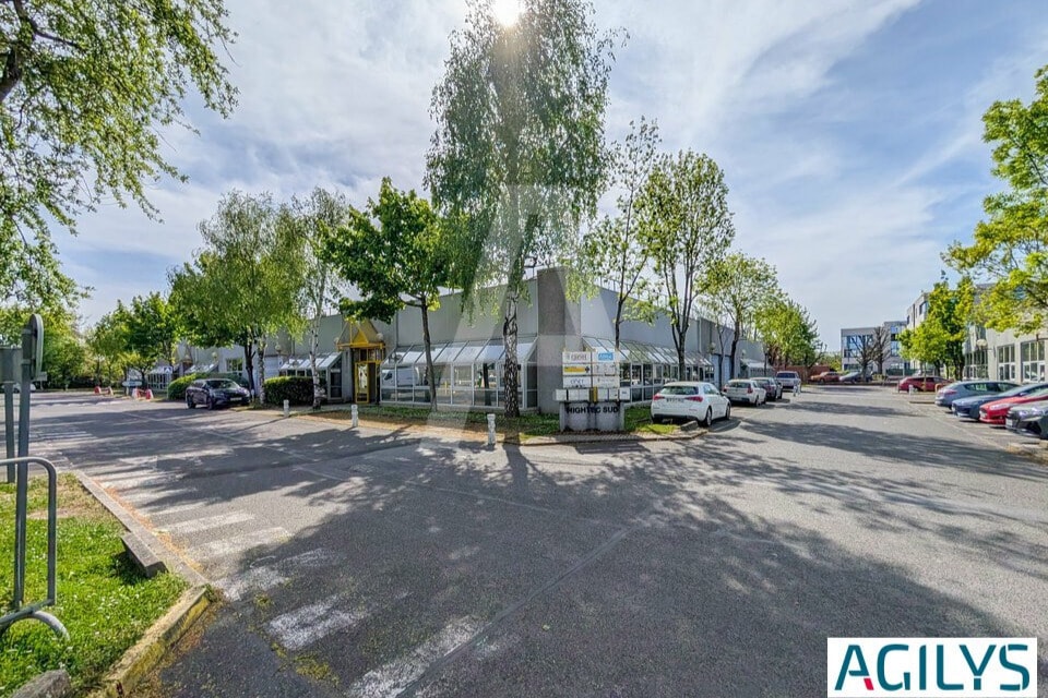 12 Avenue Des Tropiques, Les Ulis à louer Photo de l’immeuble– Image 1 sur 8