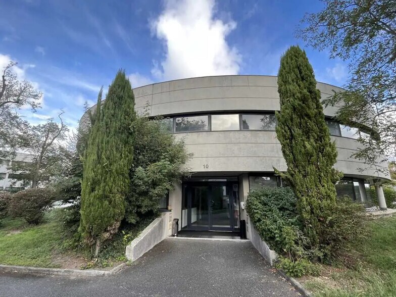 Bureau dans Mérignac à louer - Photo de l’immeuble – Image 1 sur 10