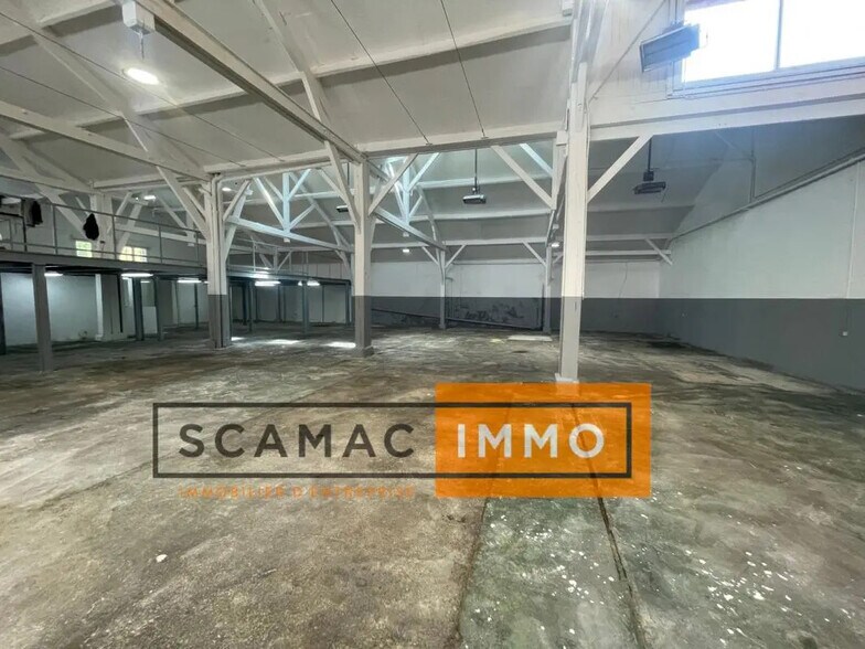 Local d'activités dans Corbeil-Essonnes à vendre - Photo de l’immeuble – Image 2 sur 6