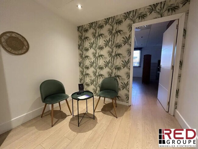 Plus de détails pour 120 Avenue Napoléon Bonaparte, Aix-en-Provence - Bureau à louer