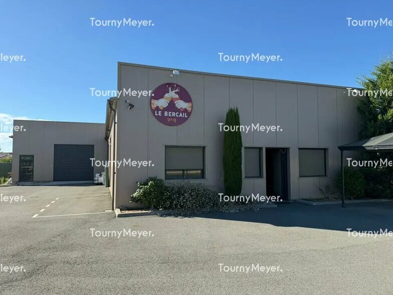 Bureau dans Saint-Magne-de-Castillon à louer - Photo de l’immeuble – Image 2 sur 4