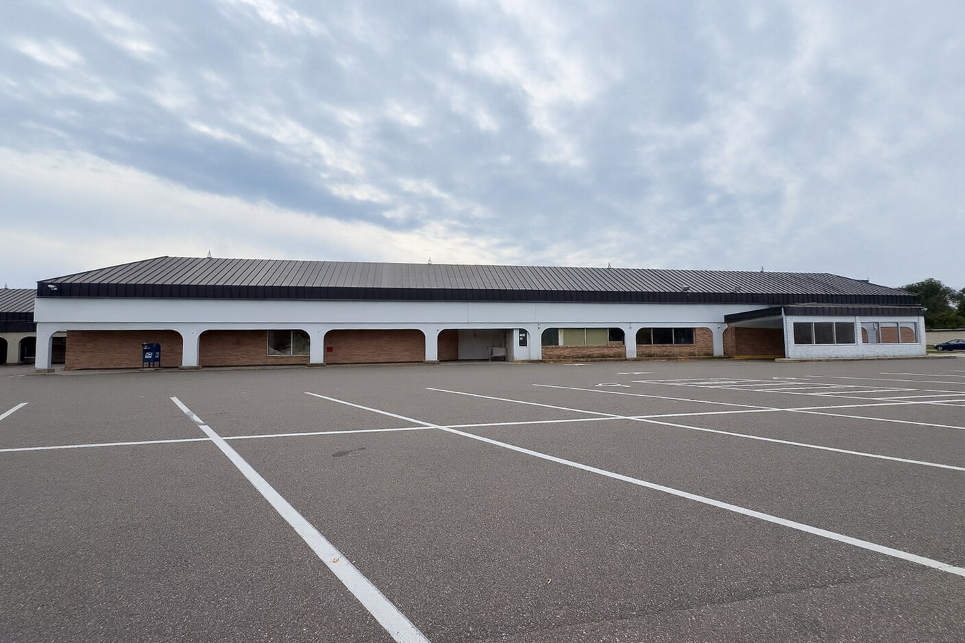 2118 Veterans Dr, Saint Cloud, MN à vendre Photo principale– Image 1 sur 5