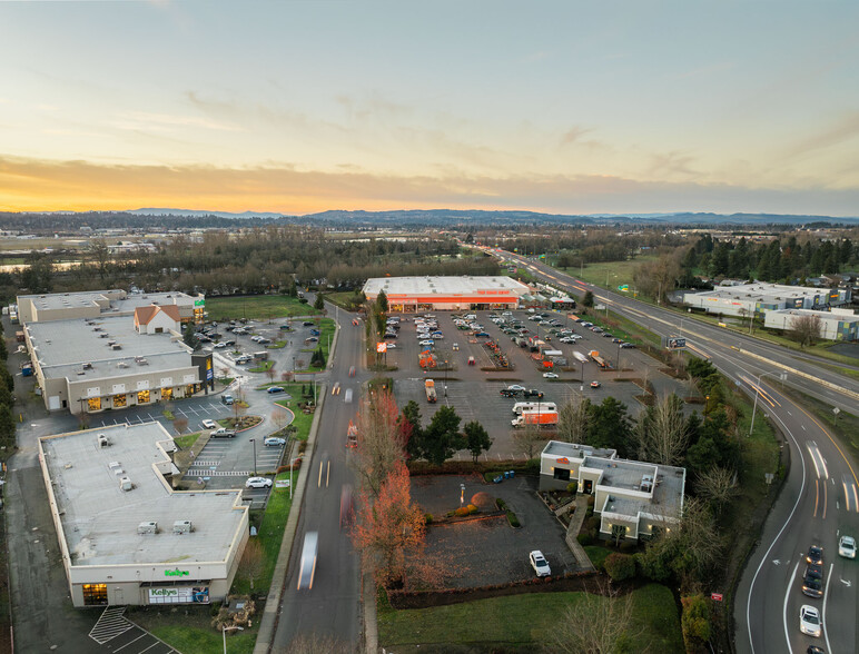 3950 SE Hagers Grove Rd, Salem, OR à louer - Photo de l’immeuble – Image 3 sur 6