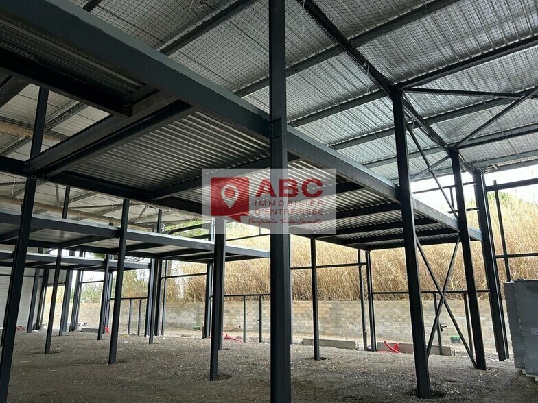 Local d'activités dans Lunel à vendre - Photo de la construction – Image 2 sur 3