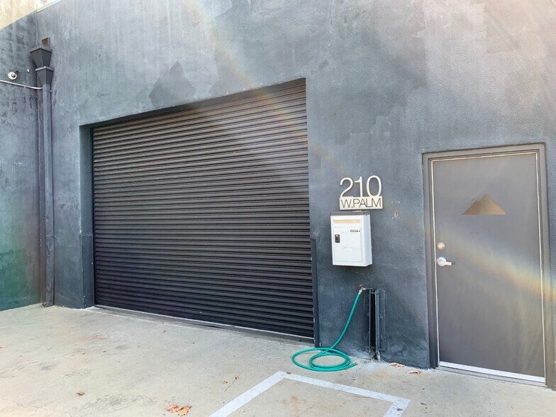 210 W Palm Ave, Burbank, CA à louer - Photo de l’immeuble – Image 2 sur 12