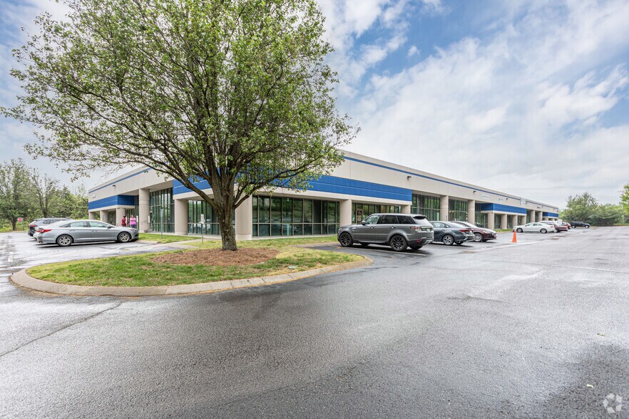 5225-5259 Harding Pl, Nashville, TN à louer - Photo principale – Image 1 sur 3
