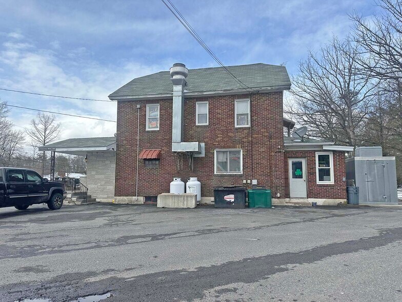 982 W Center St, Sheppton, PA à vendre - Photo de l’immeuble – Image 2 sur 45