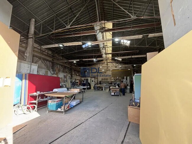 Plus de détails pour Industriel/Logistique à louer