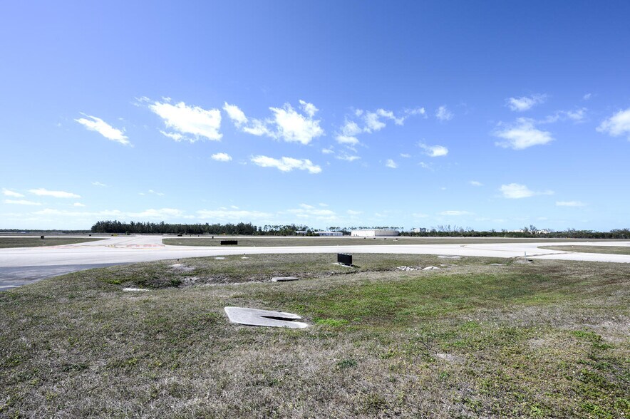 314 Citation Pt, Naples, FL à vendre - Photo principale – Image 2 sur 9