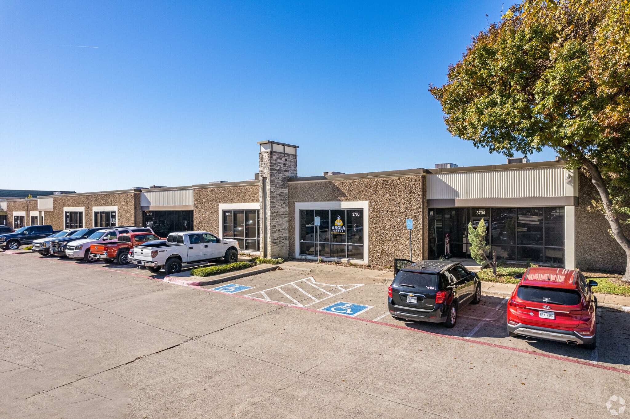 3704-3732 Arapaho Rd, Addison, TX à louer Photo principale– Image 1 sur 7