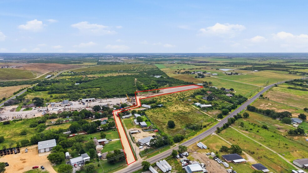 7933 FM 1346, San Antonio, TX à louer - Photo de l’immeuble – Image 3 sur 7