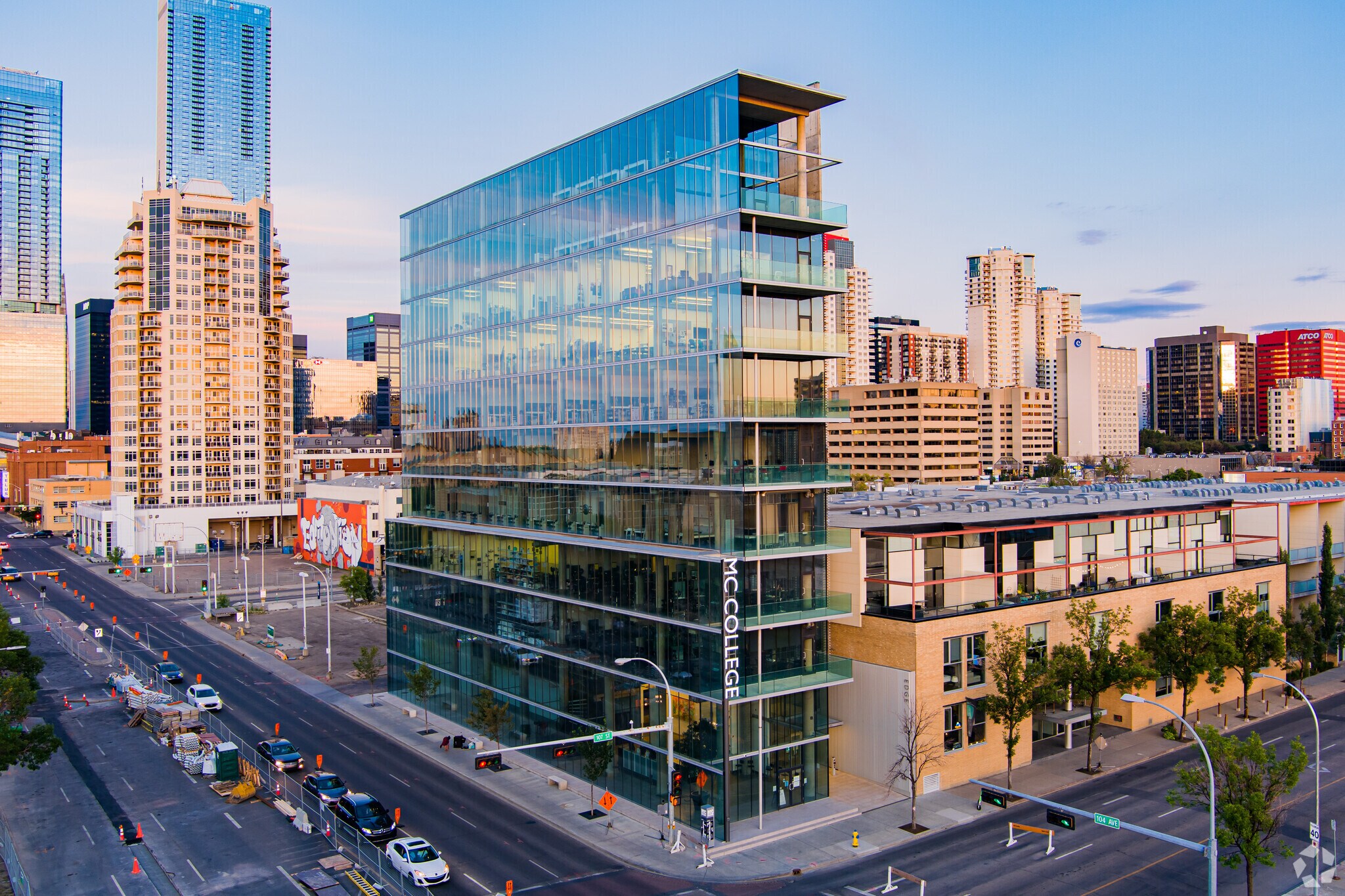 10345-10349 107th St NW, Edmonton, AB à louer Photo principale– Image 1 sur 7