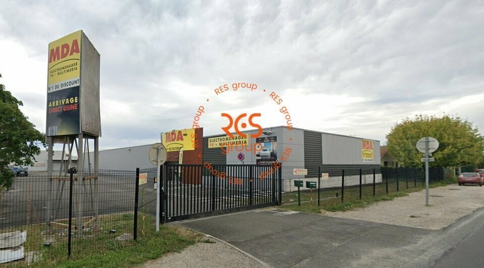 Local commercial dans Le Haillan à louer - Photo de l’immeuble – Image 3 sur 4