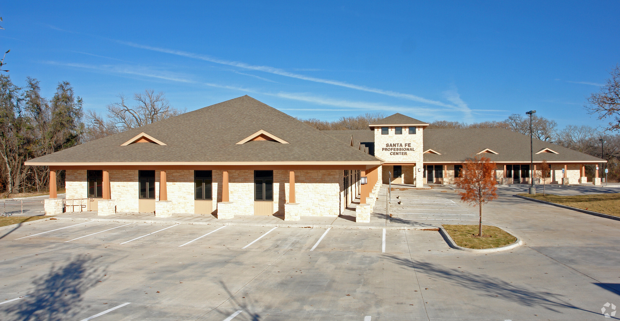1429 Clear Lake Rd, Weatherford, TX à louer Photo principale– Image 1 sur 16