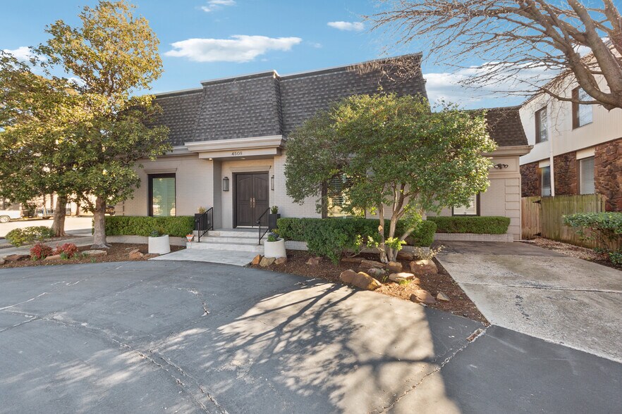 4508 N Classen Blvd, Oklahoma City, OK à vendre - Photo de l’immeuble – Image 2 sur 14