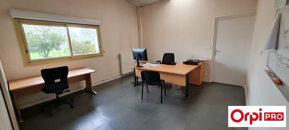 Bureau dans Lamballe-Armor à louer - Photo intérieure – Image 2 sur 8
