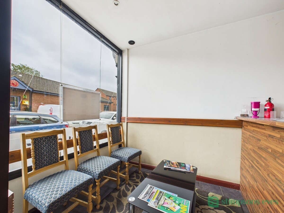 28B Station Rd, Woodford Halse, NTH NN11 3RB - Lot 28B -  - Photo intérieure - Image 2 of 7