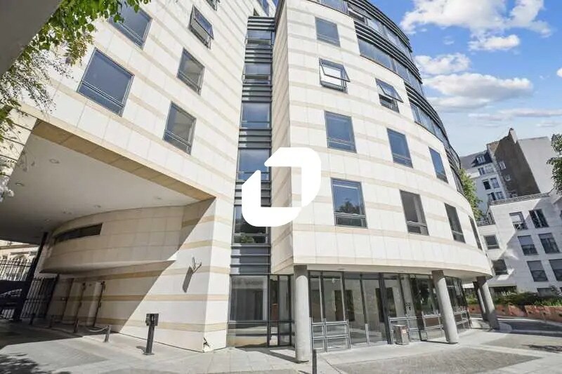 6-6 Rue Laferrière, Paris à louer - Photo de l’immeuble – Image 1 sur 22