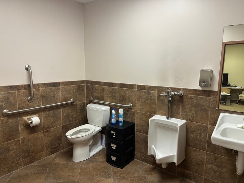 307 12th Ave S, Buffalo, MN à louer - Photo intérieure – Image 2 sur 7