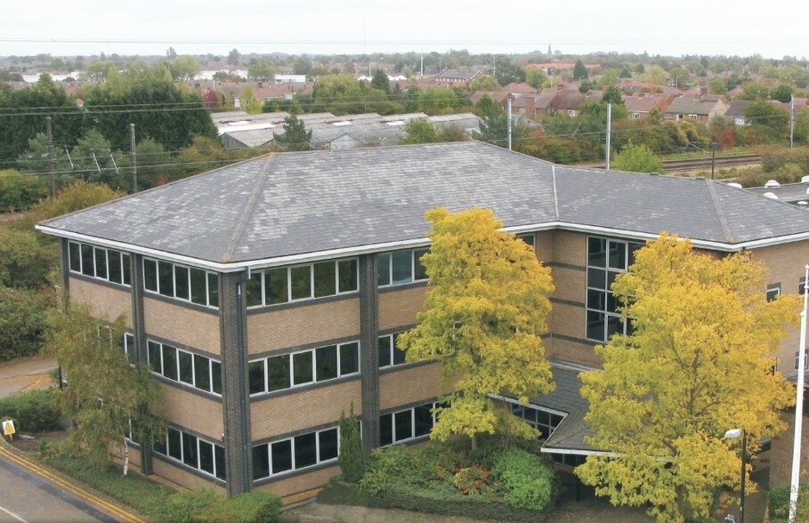 Offices Bretton Way, Peterborough à louer - Photo principale – Image 1 sur 1