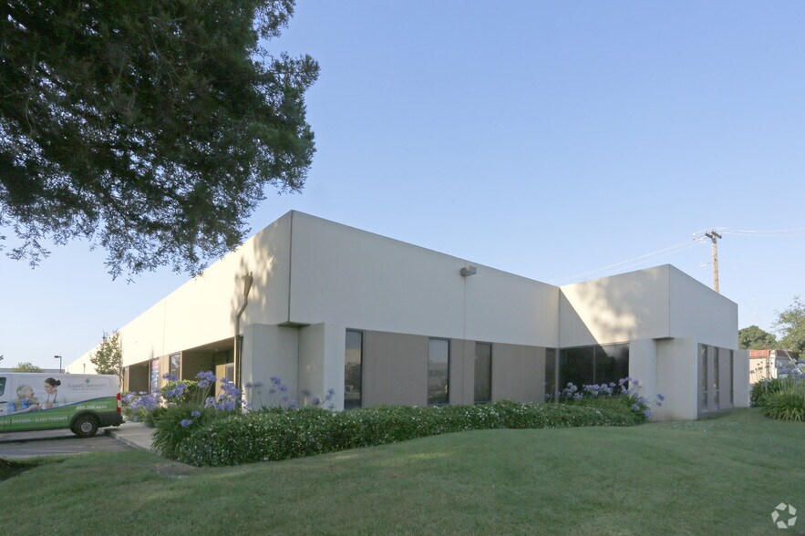 1001-1047 Pecten Ct, Milpitas, CA à louer - Photo de l’immeuble – Image 1 sur 6