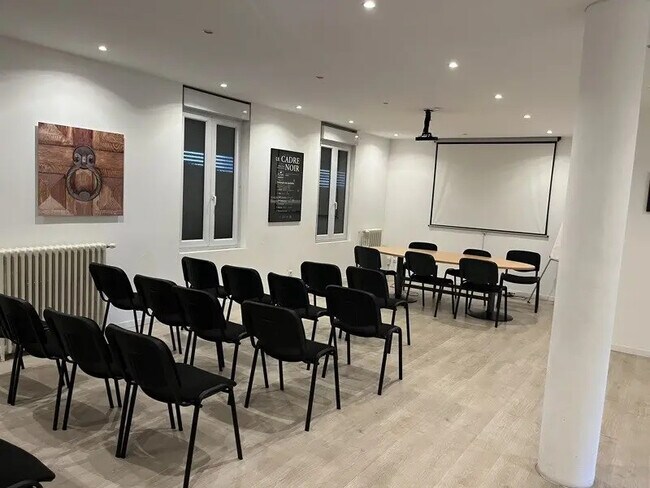 Plus de détails pour Local commercial à vendre