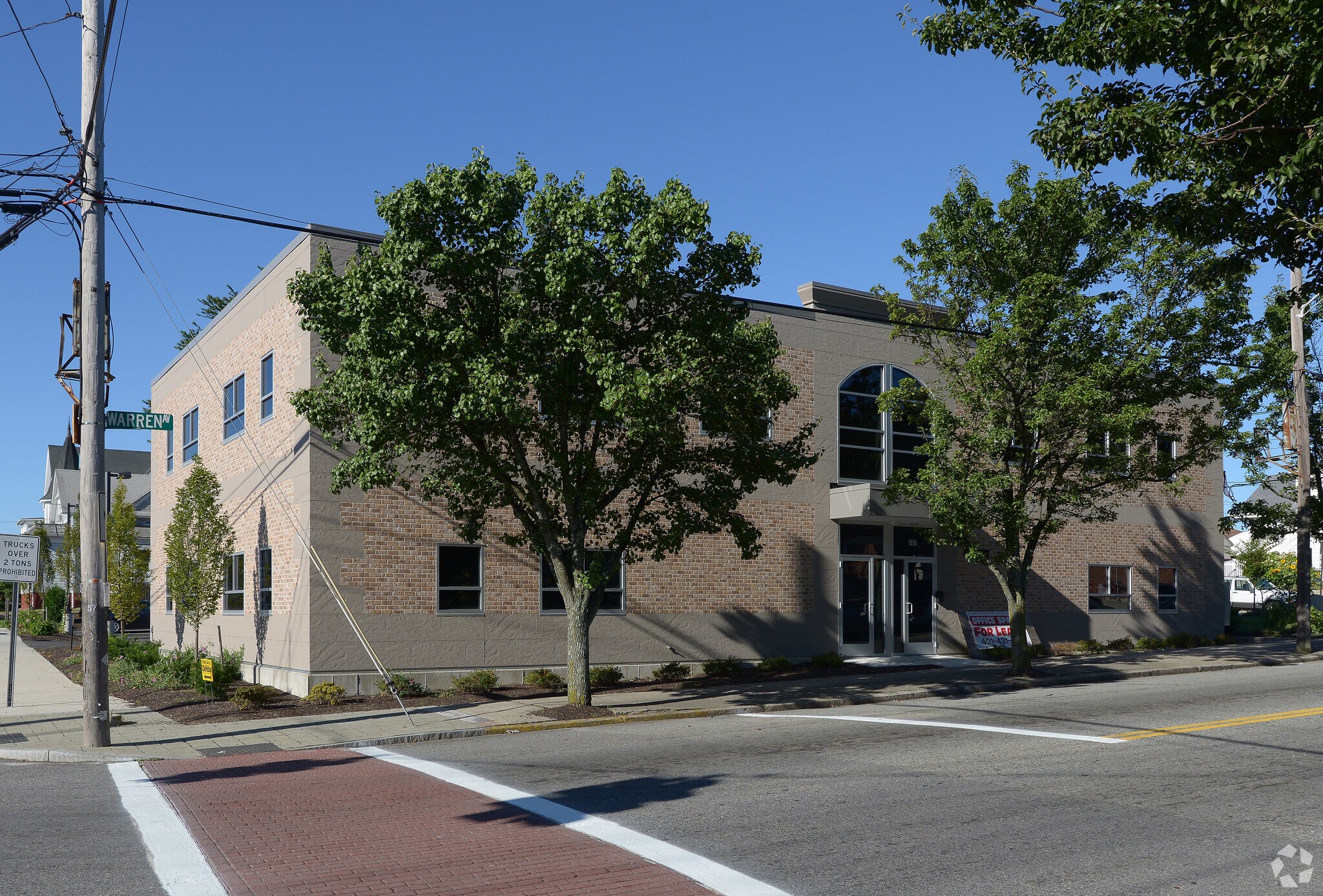 197-199 Warren Ave, East Providence, RI à louer Photo principale– Image 1 sur 9