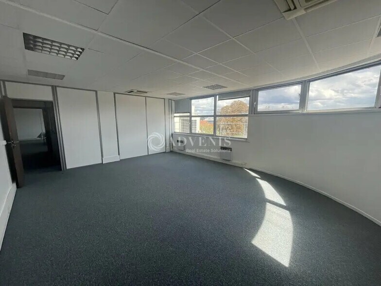 Bureau dans Alfortville à louer - Photo de l’immeuble – Image 3 sur 10