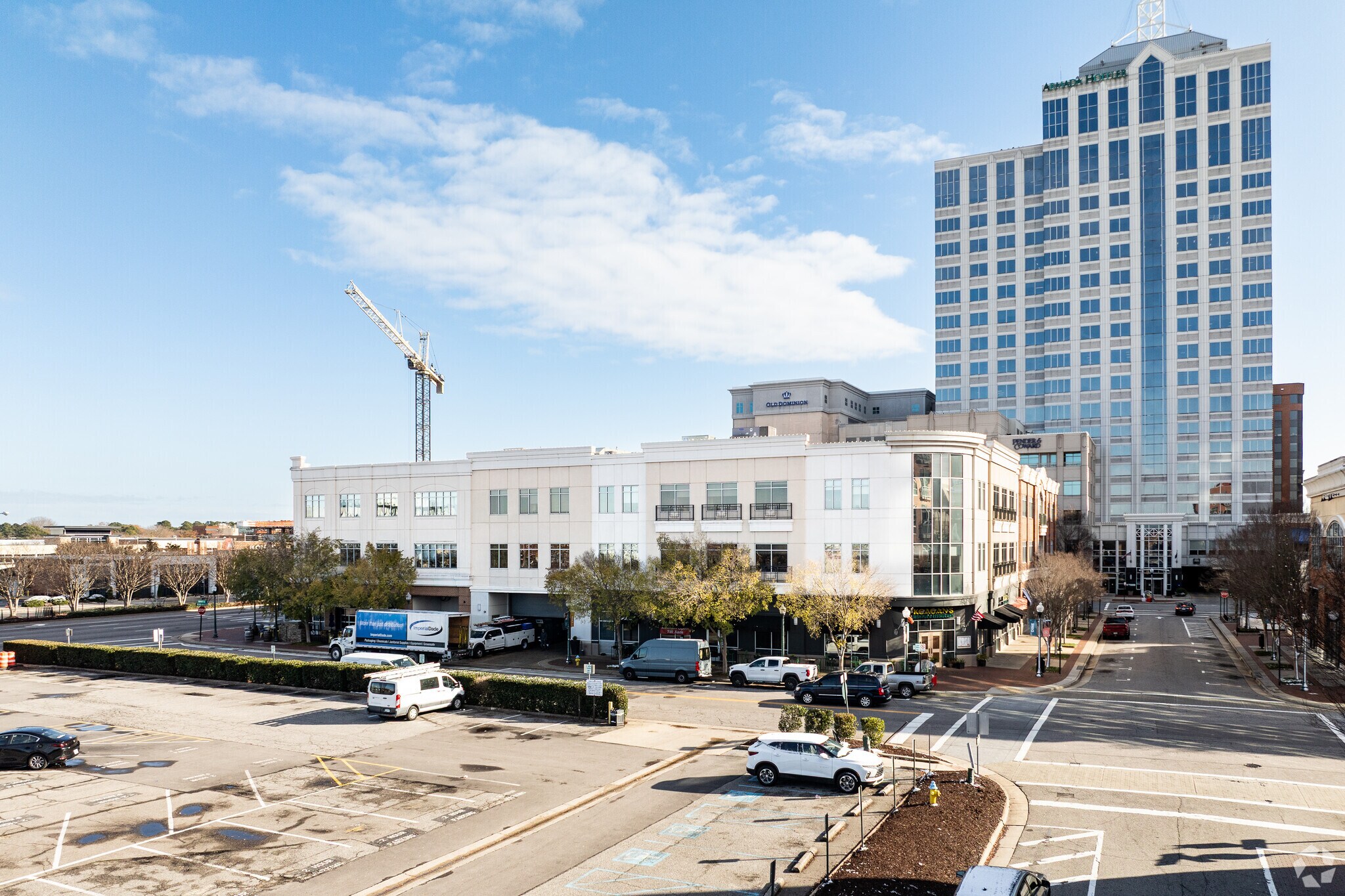 249 Central Park Ave, Virginia Beach, VA à louer Photo principale– Image 1 sur 11