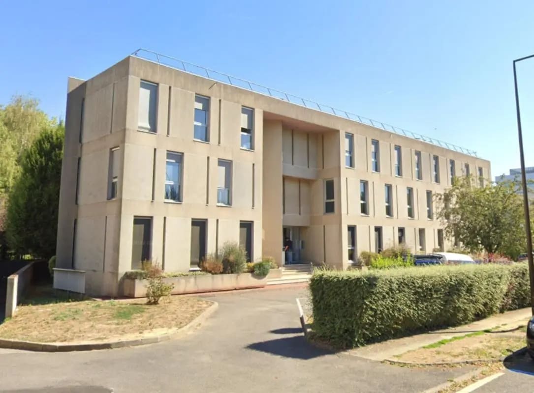 8 Rue Des Frères Caudron, Vélizy-Villacoublay à vendre Photo de l’immeuble– Image 1 sur 9