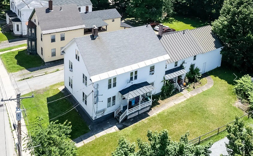 22 Summer St, Claremont, NH à vendre - Photo principale – Image 1 sur 1