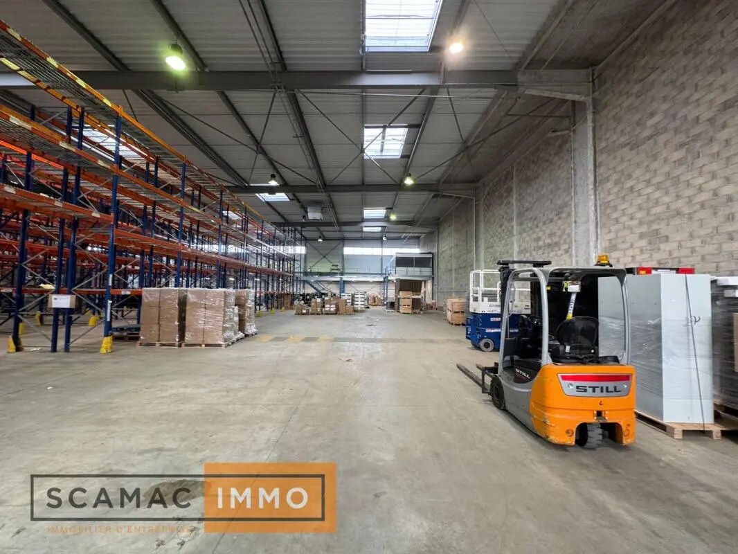 Industriel/Logistique dans LIEUSAINT à louer Photo de l’immeuble– Image 1 sur 6