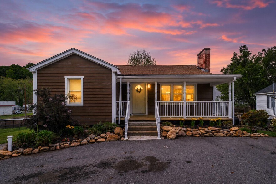 217 W 28th St, Buena Vista, VA à vendre - Photo de l’immeuble – Image 2 sur 74