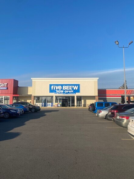 3353-3367 Navarre Ave, Oregon, OH à louer - Photo de l’immeuble – Image 2 sur 3