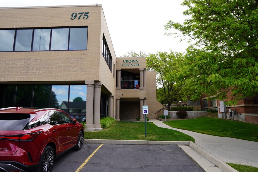 975 E Woodoak Ln, Salt Lake City, UT à vendre - Photo de l’immeuble – Image 3 sur 6