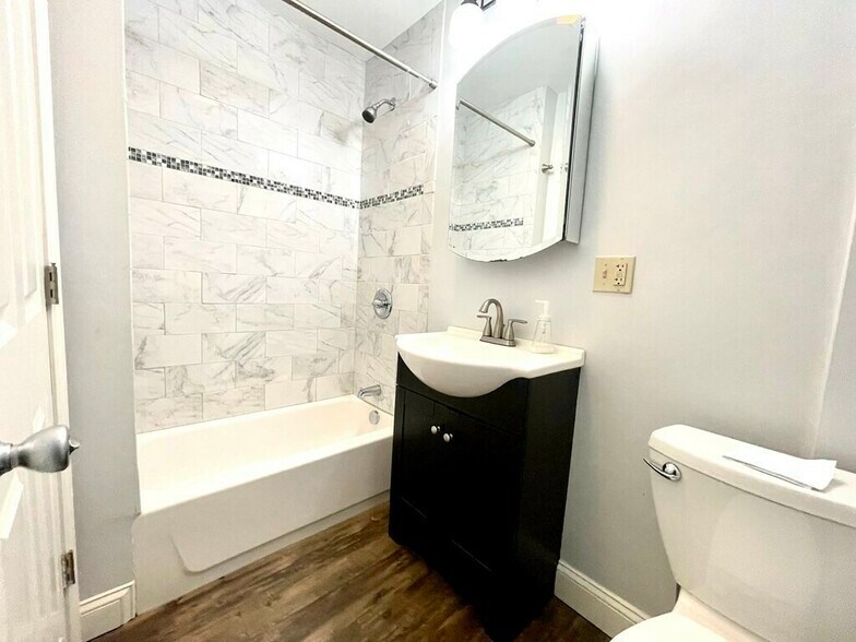 422 McGrath Hwy, Somerville, MA à vendre - Photo de l’immeuble – Image 2 sur 13