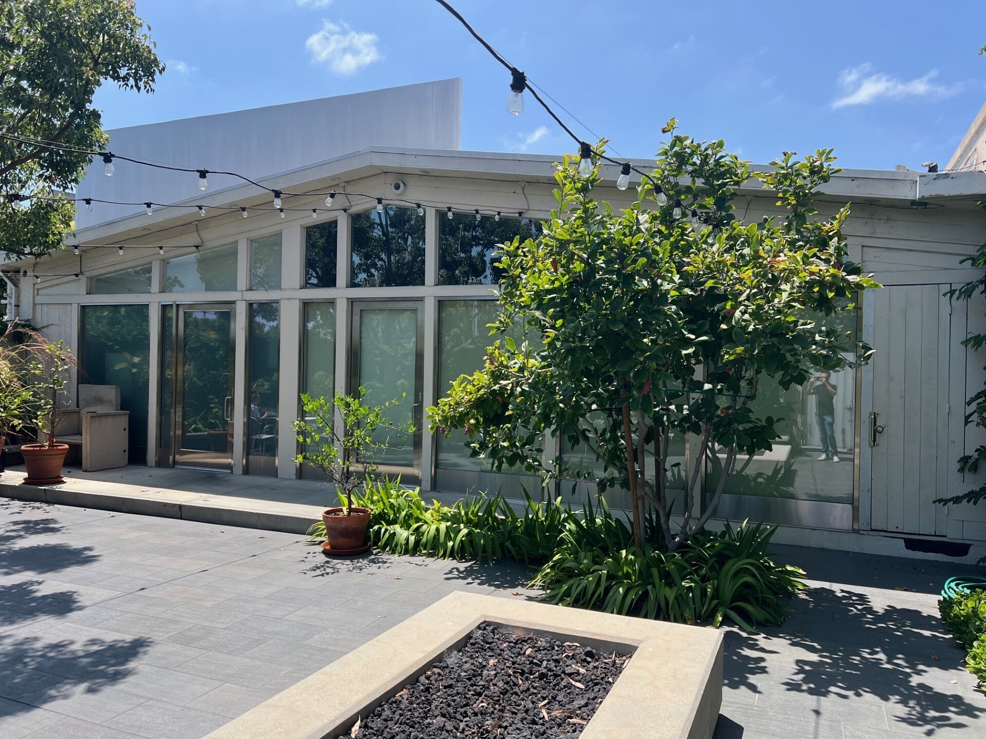 8758-8764 Venice Blvd, Los Angeles, CA à louer Photo de l’immeuble– Image 1 sur 4