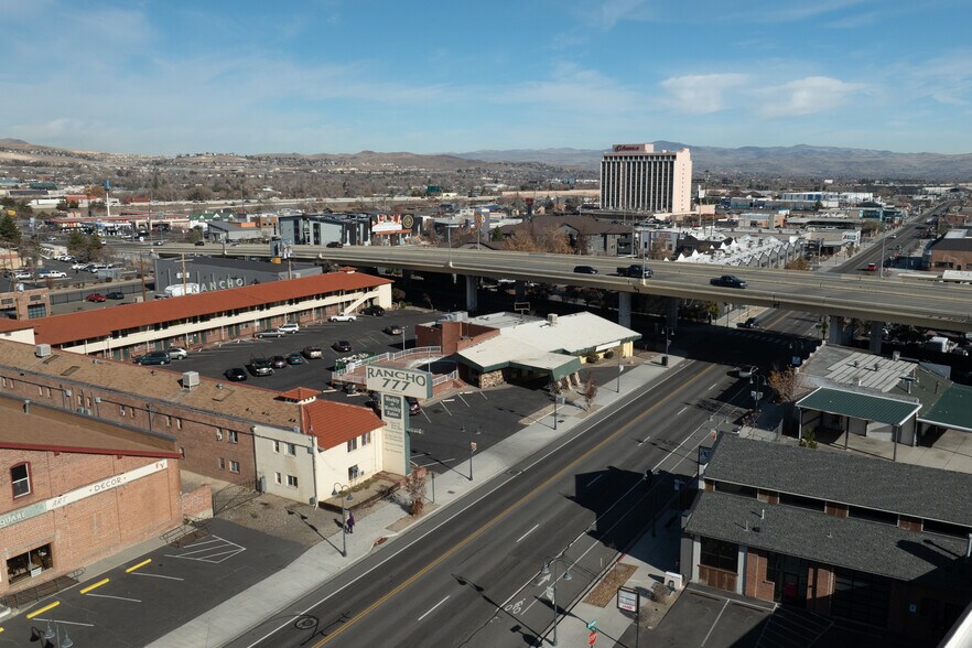 795 E 4th St, Reno, NV à vendre - Photo de l’immeuble – Image 1 sur 13