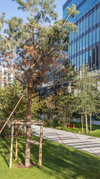 Bureau dans Bois-Colombes à louer - Photo de l’immeuble – Image 2 sur 30