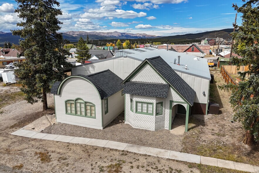 210 E 10th St, Leadville, CO à vendre - Photo de l’immeuble – Image 1 sur 7