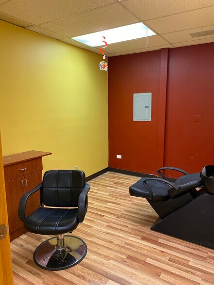18350 Kedzie Ave, Homewood, IL à louer - Photo de l’immeuble – Image 3 sur 29