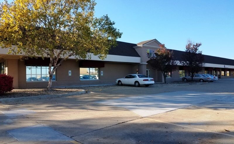 206 W Anthony Dr, Champaign, IL à louer Photo principale– Image 1 sur 2