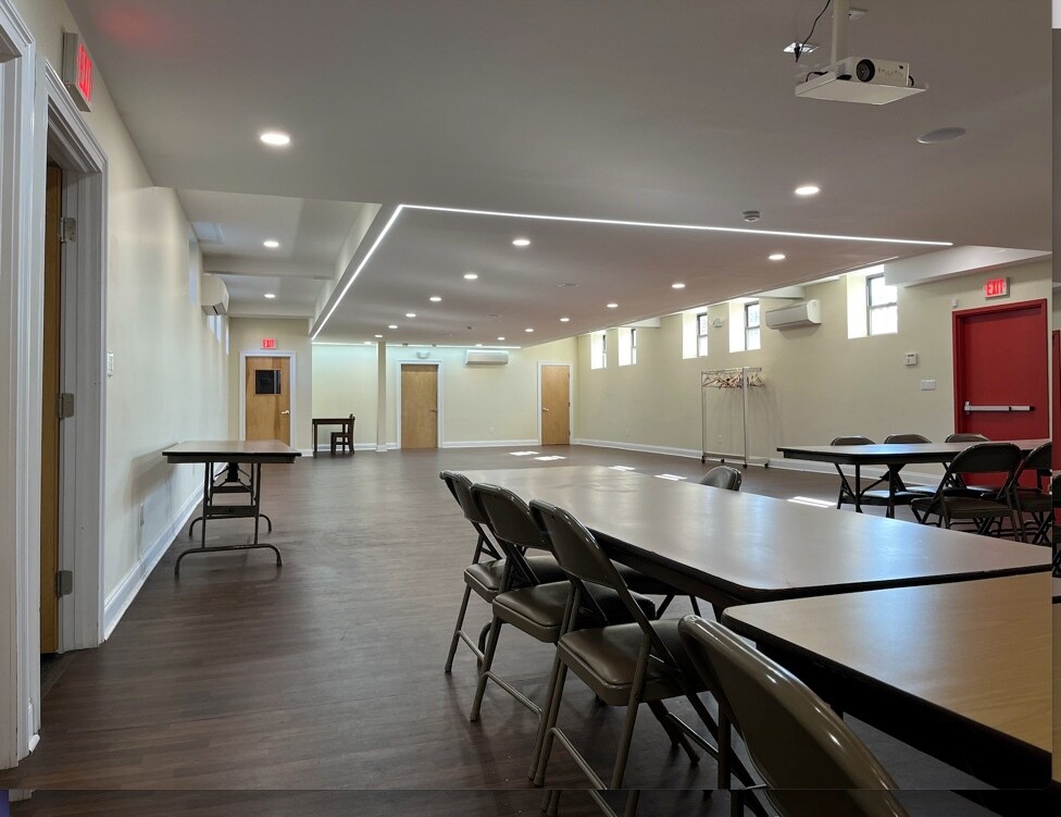 11642 Farmers Blvd, Saint Albans, NY à louer Photo de l’immeuble– Image 1 sur 5