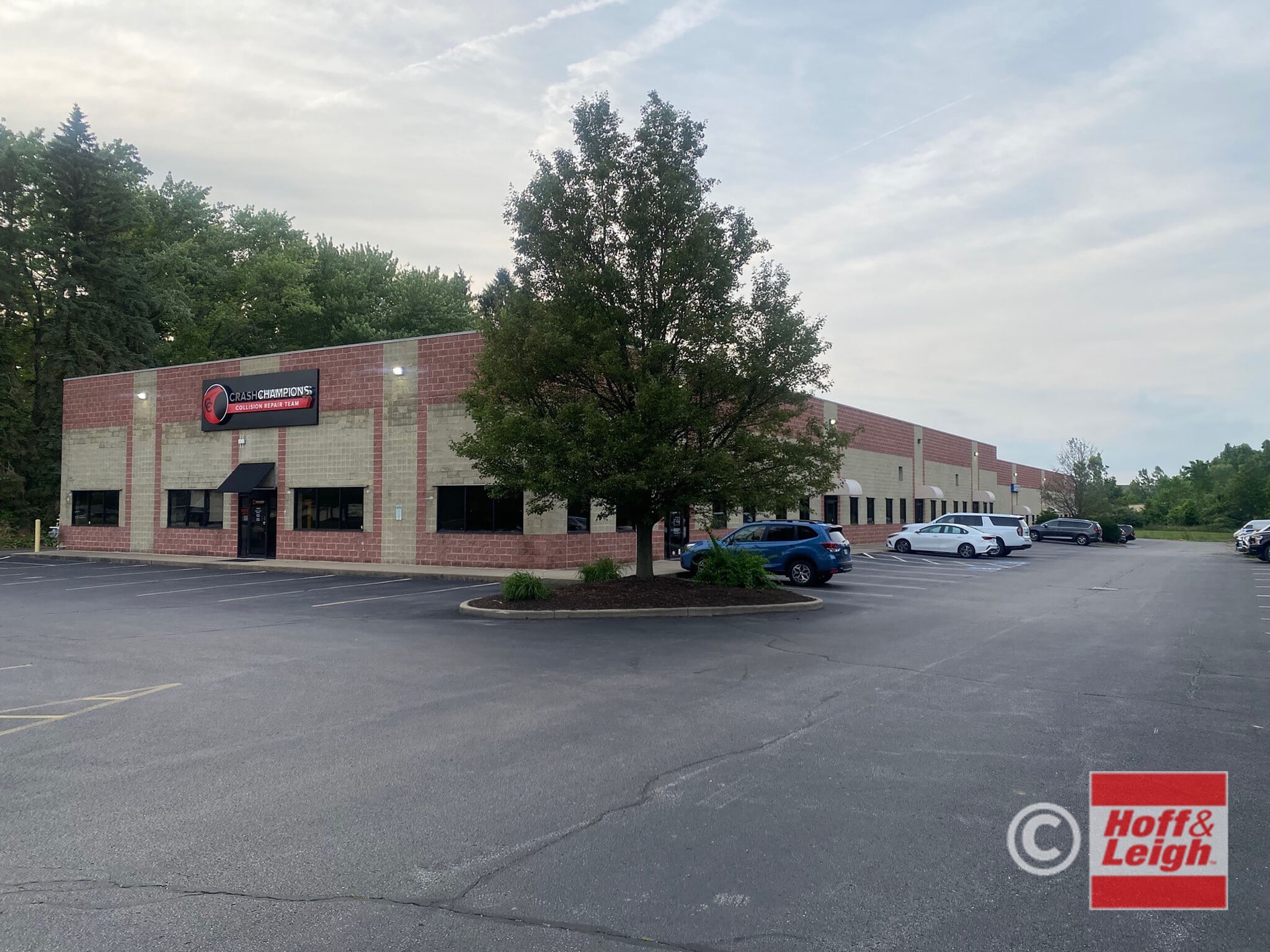 727 E Turkeyfoot Lake, Akron, OH à louer Photo de l’immeuble– Image 1 sur 3