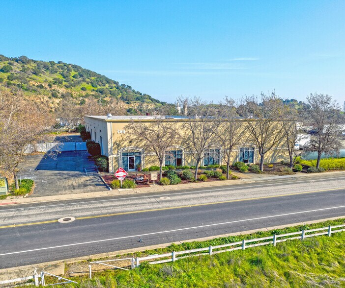 750 Link Rd, Fairfield, CA à vendre - Photo de l’immeuble – Image 1 sur 13